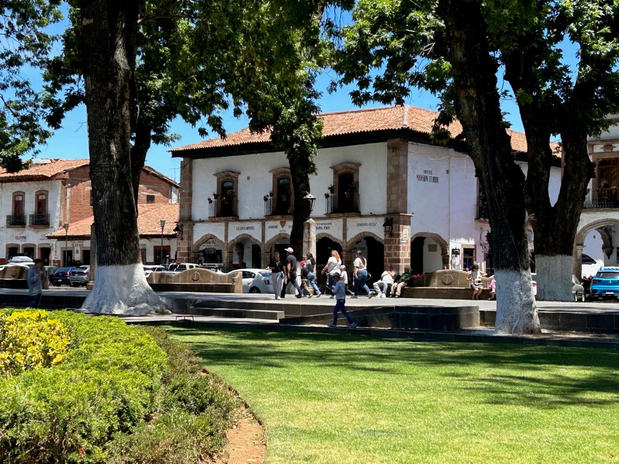 Hotel Mansion Iturbe Patzcuaro Ngoại thất bức ảnh